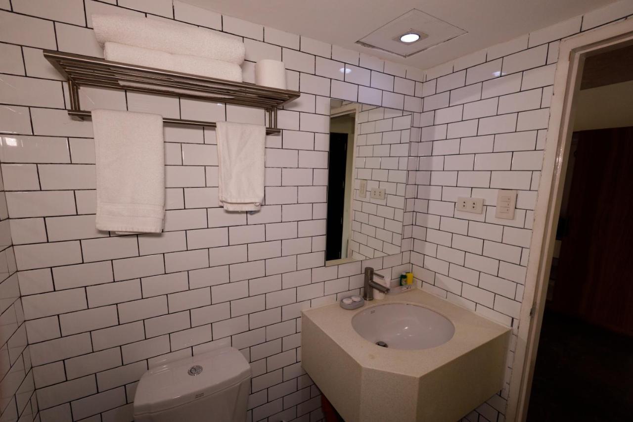 5880 Enriquez Residences Manila Zewnętrze zdjęcie