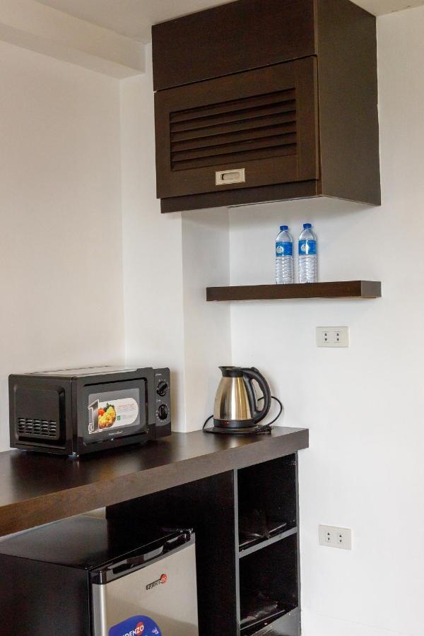 5880 Enriquez Residences Manila Zewnętrze zdjęcie